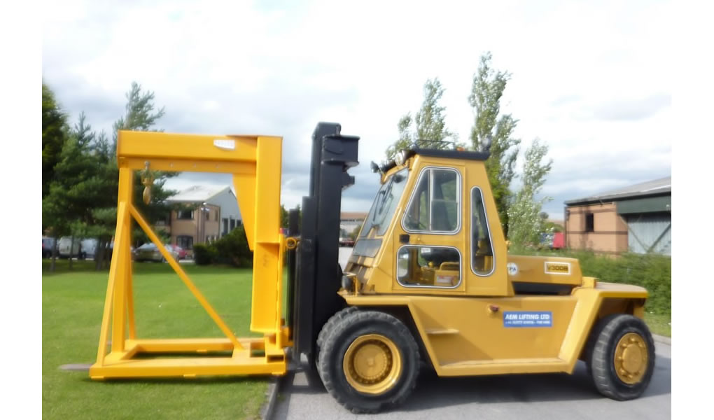 caterpillar forklift hire