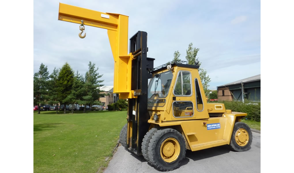caterpillar forklift rental v300b